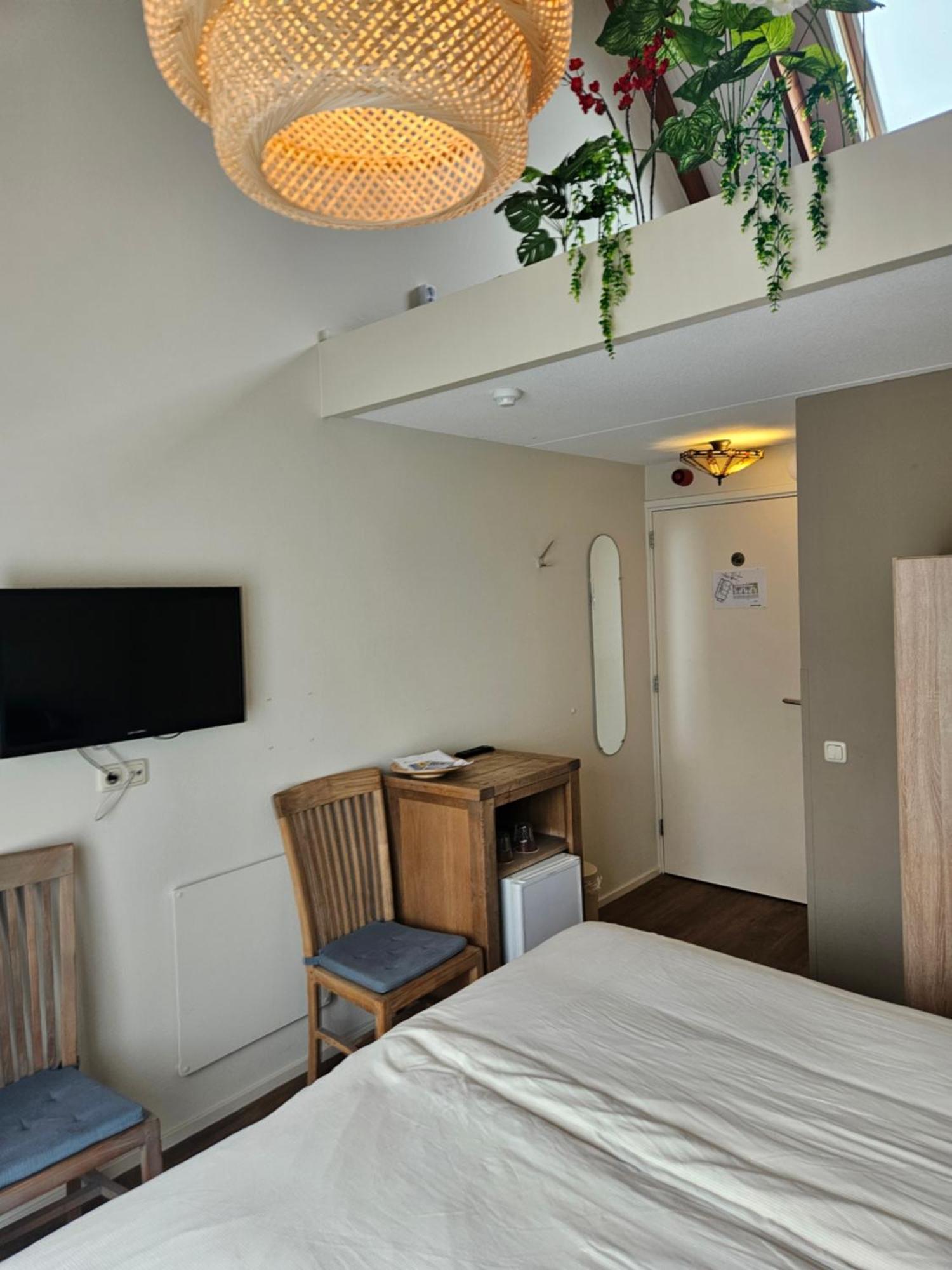 Hotel Dolores Ameland ネス エクステリア 写真