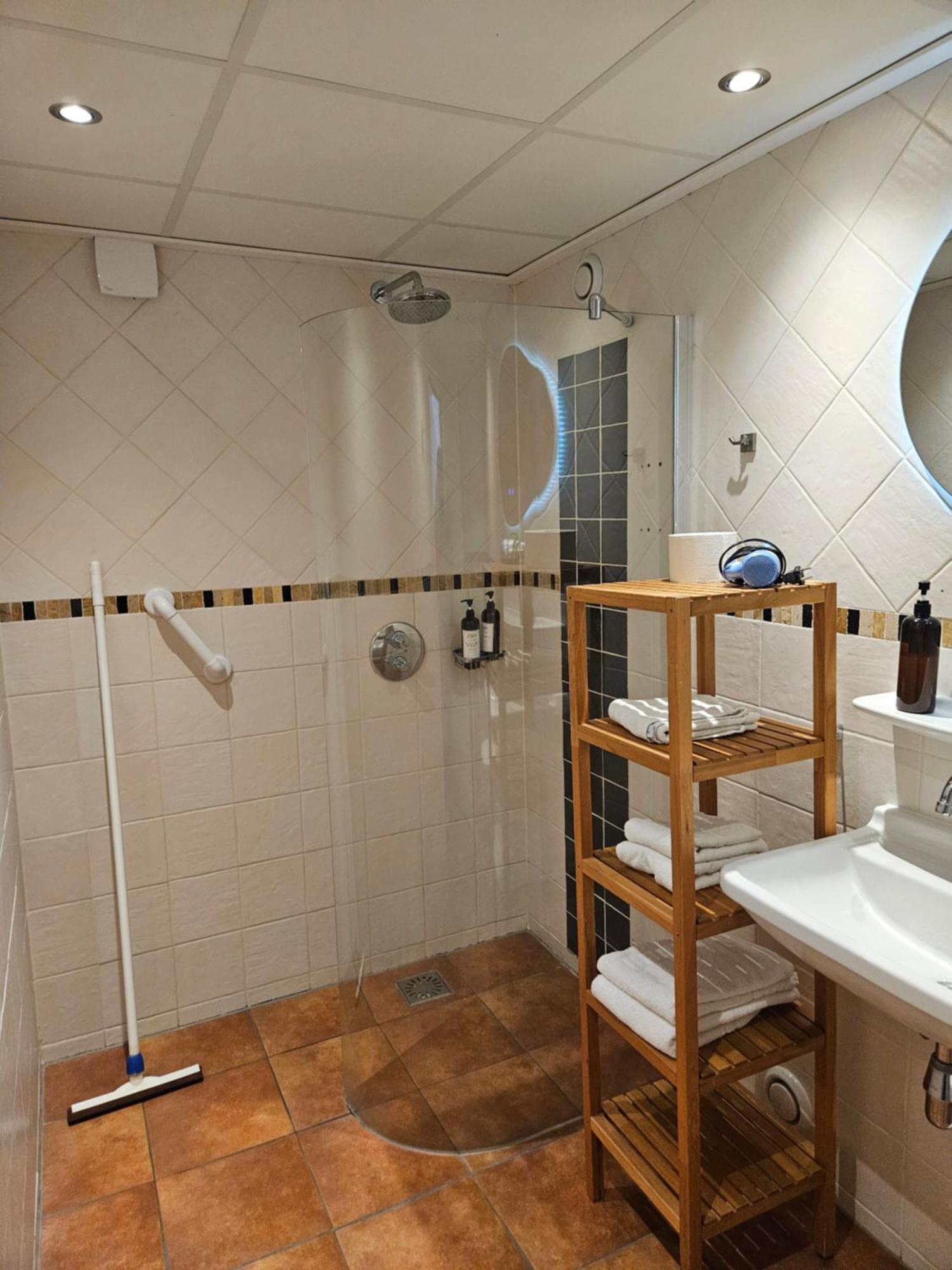 Hotel Dolores Ameland ネス エクステリア 写真