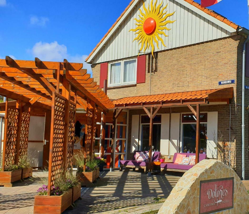 Hotel Dolores Ameland ネス エクステリア 写真